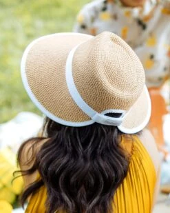 Suncrest Visor Peanut White -Ericjavits Shop 072620 EricJavits MPuryear Set4 0217 1