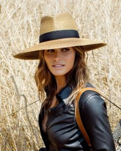 Daphne Fedora Hat -Ericjavits Shop 20200726 072620 EricJavits MPuryear Set1 0807AD c9943f63 e86c 4d22 8f9f c7955e971024
