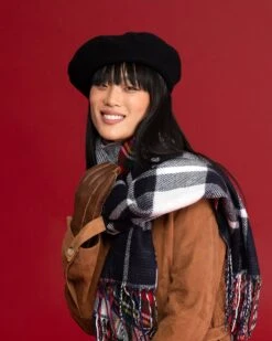 Tanya Beret -Ericjavits Shop 221123 Javits Day 009 151copy