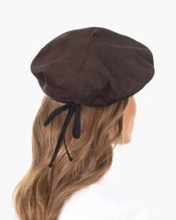 Suede Kate Beret -Ericjavits Shop FW20 12092 SUEDE KATE BROWN 3copy