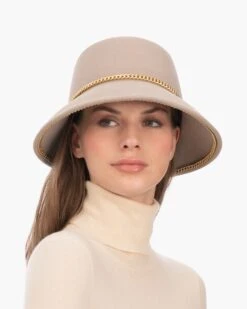 Chain Cloche 31 Chain Cloche -Ericjavits Shop FW23 13142 CHAIN CLOCHE BONE FNTcopy