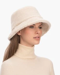 Lamb Bucket 28 Lamb Bucket -Ericjavits Shop FW23 13483 LAMB BUCKET CREAM LEADcopy