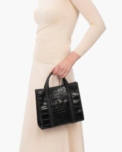 Toto 35 Toto -Ericjavits Shop FW23 23394 TOTO BLK HLDNG sm 824ba622 1ff8 45f8 994b 5efe94ad091e