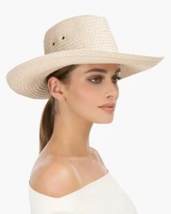 Camp Jav -Ericjavits Shop SS22 12023 CAMP JAV CREAM LEADcopy