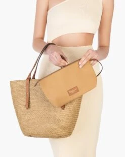 Eureka Bag Natural 17 Eureka Bag Natural -Ericjavits Shop SS22 23364 EUREKA NAT POUCHcopy de80a7b4 bf0e 4aa8 af04 efdd547f8f32