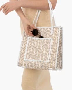 Biza Shoulder Tote -Ericjavits Shop SS23 23556 BIZA SHOULDER WHITE MIX ELBOW W GLASSES c1c43423 7c43 4031 ae35 7d8957977e9a