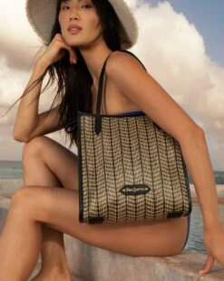 Biza Shoulder Tote -Ericjavits Shop SS23 TULUM POOL BIZA SHLD BLK MX 2copy