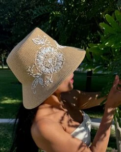 Toulon 7 Toulon -Ericjavits Shop SS25 14058 LIFESTYLE TOULONL BUCKET PEANUT WHITE